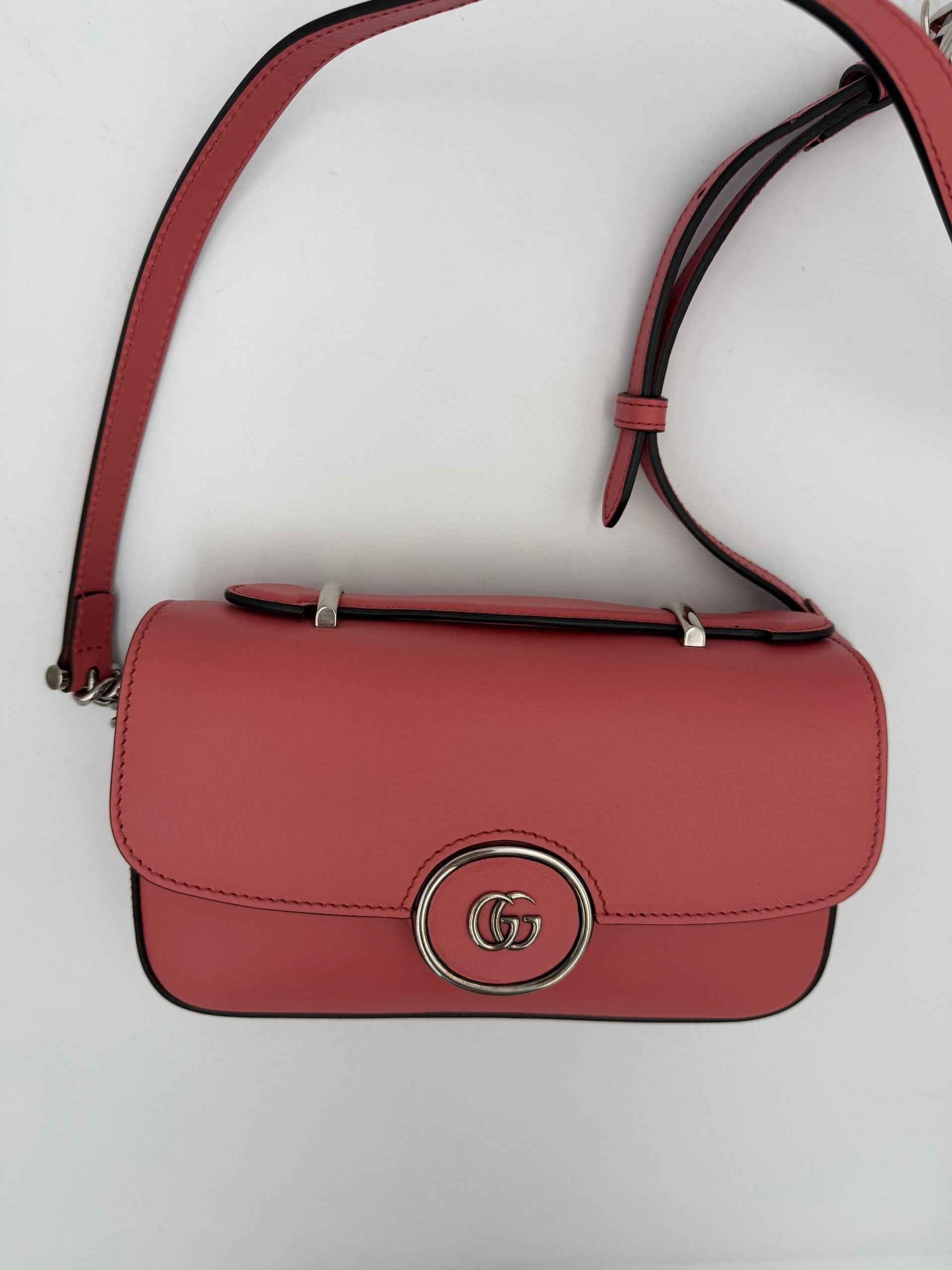 Gucci GUCCI GG Marmont in Leather Shoulder Bag