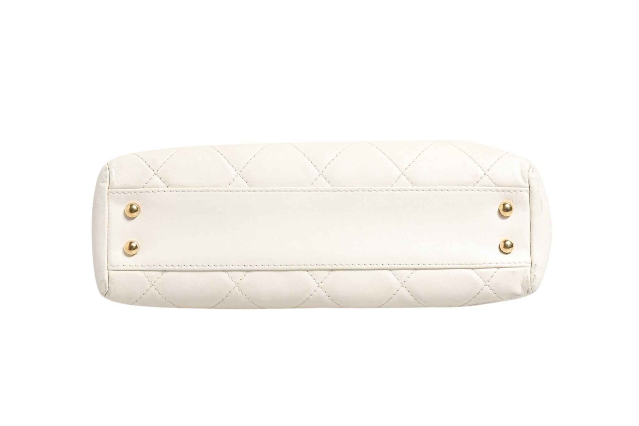 Chanel Shiny Calfskin Quilted Mini 22 White 1792563