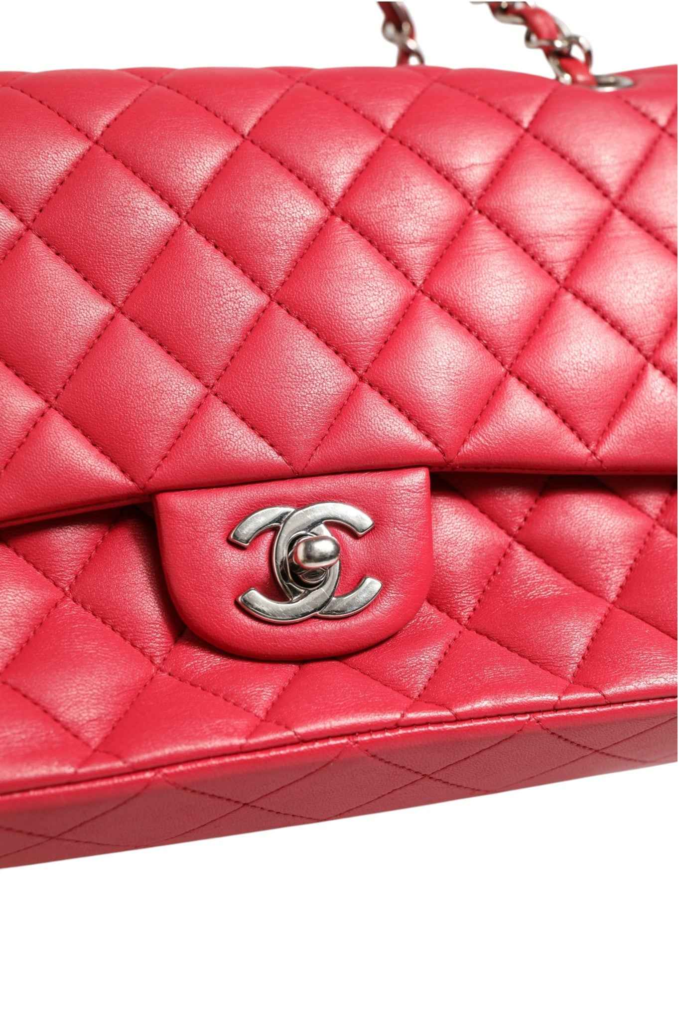 Chanel Classic 25 Medium Flap Bag