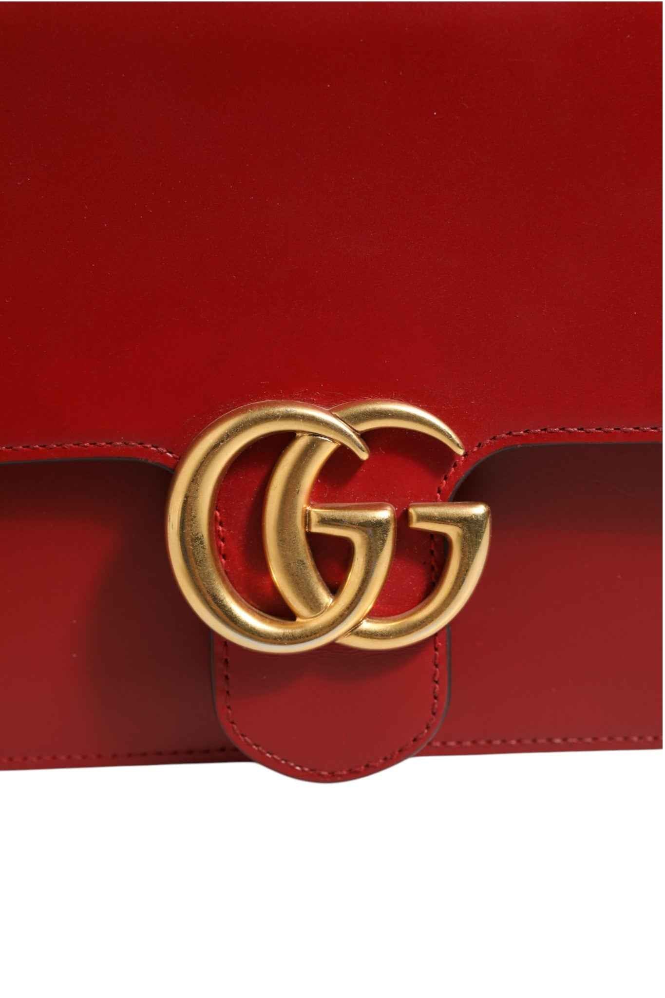 Gucci Marmont small shoulder bag in Rosso Ancora red leather
