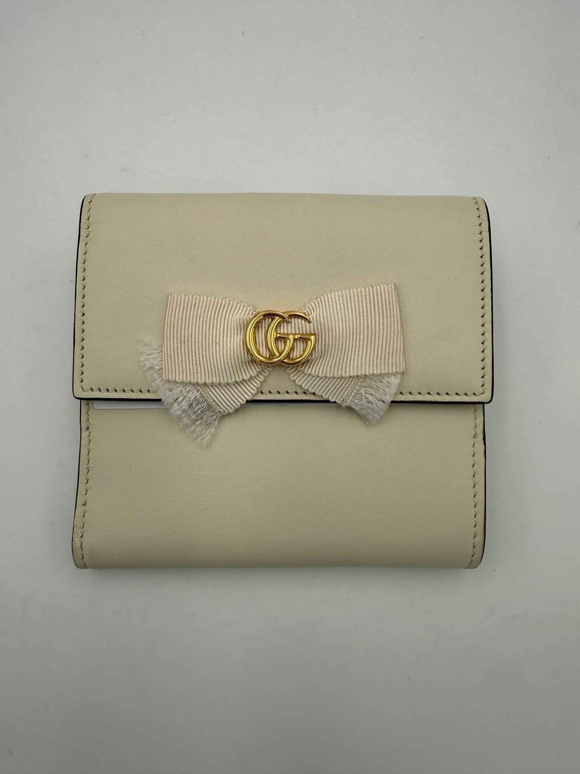 Gucci GUCCI GG Marmont Compact Wallet