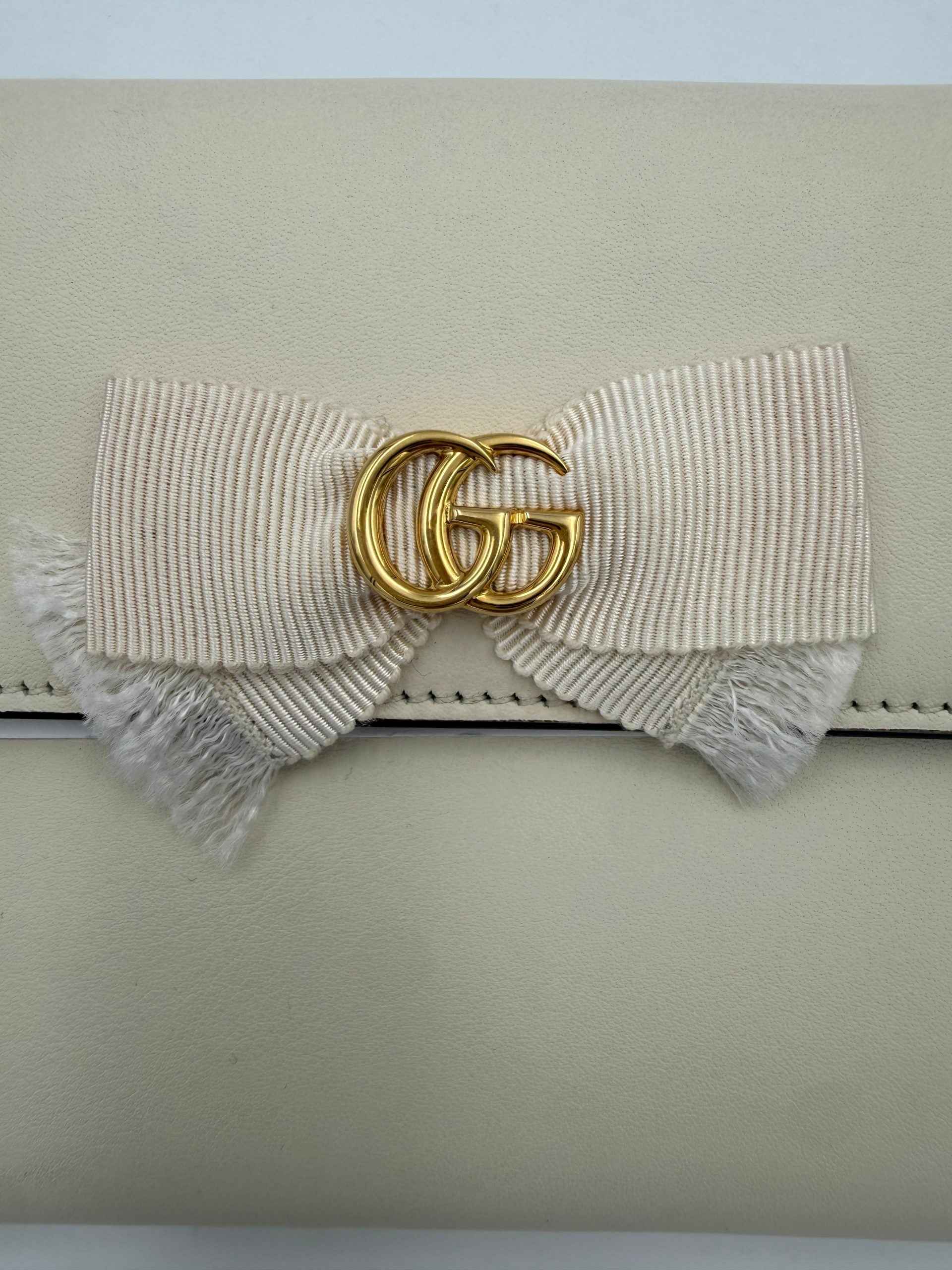Gucci GUCCI GG Marmont Compact Wallet