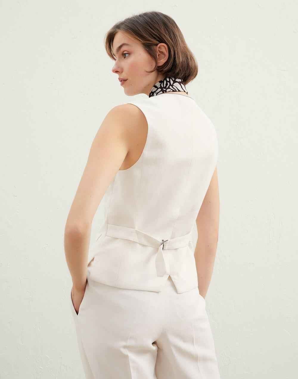 BRUNELLO CUCINELLI WOMEN'S CREAM TAILORED BUTTONED VEST