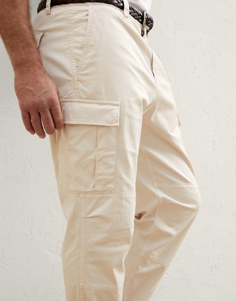 BRUNELLO CUCINELLI MEN'S OFF WHITE RELAXED CARGO TROUSERS