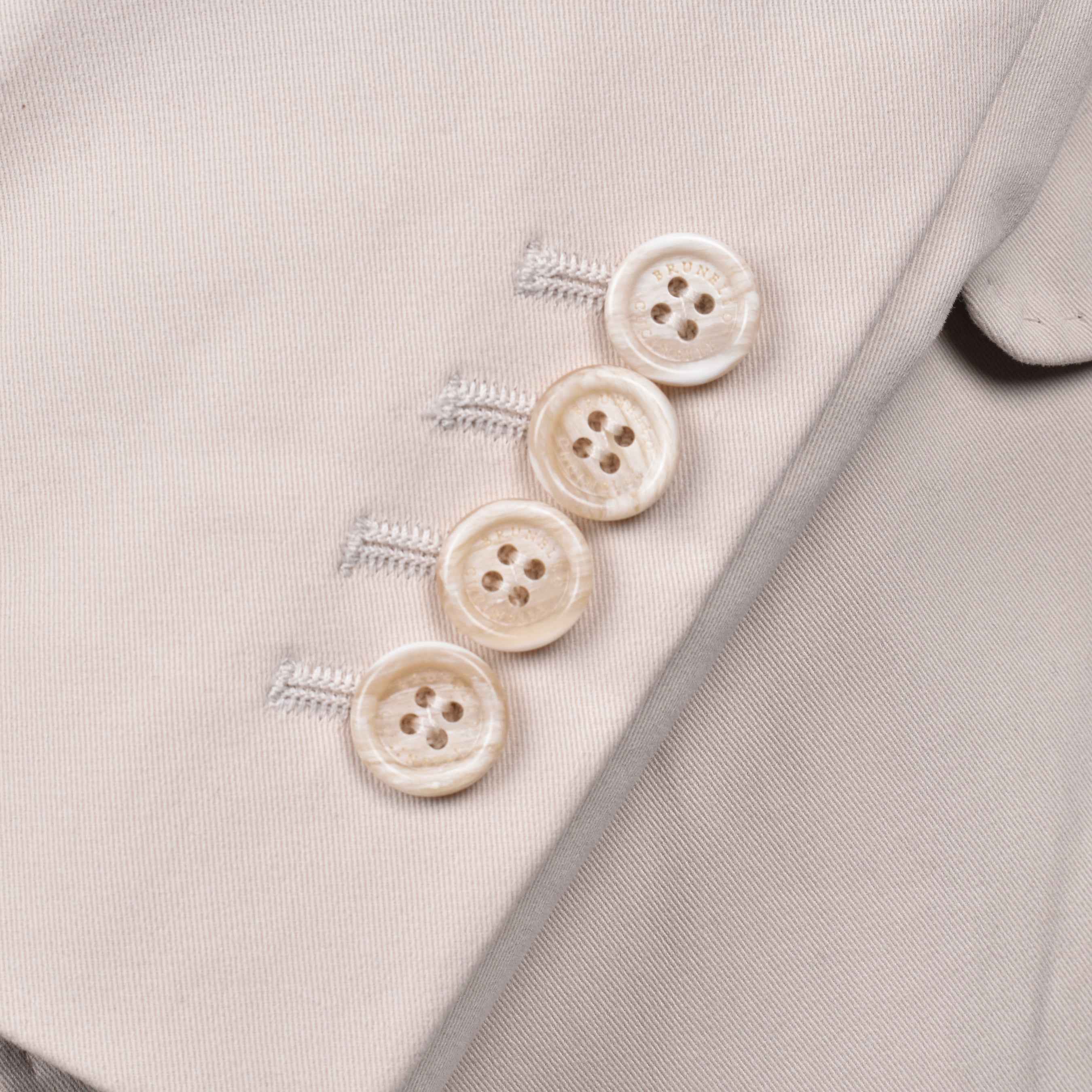 BRUNELLO CUCINELLI MEN'S BEIGE THREE-BUTTON CASUAL SUIT