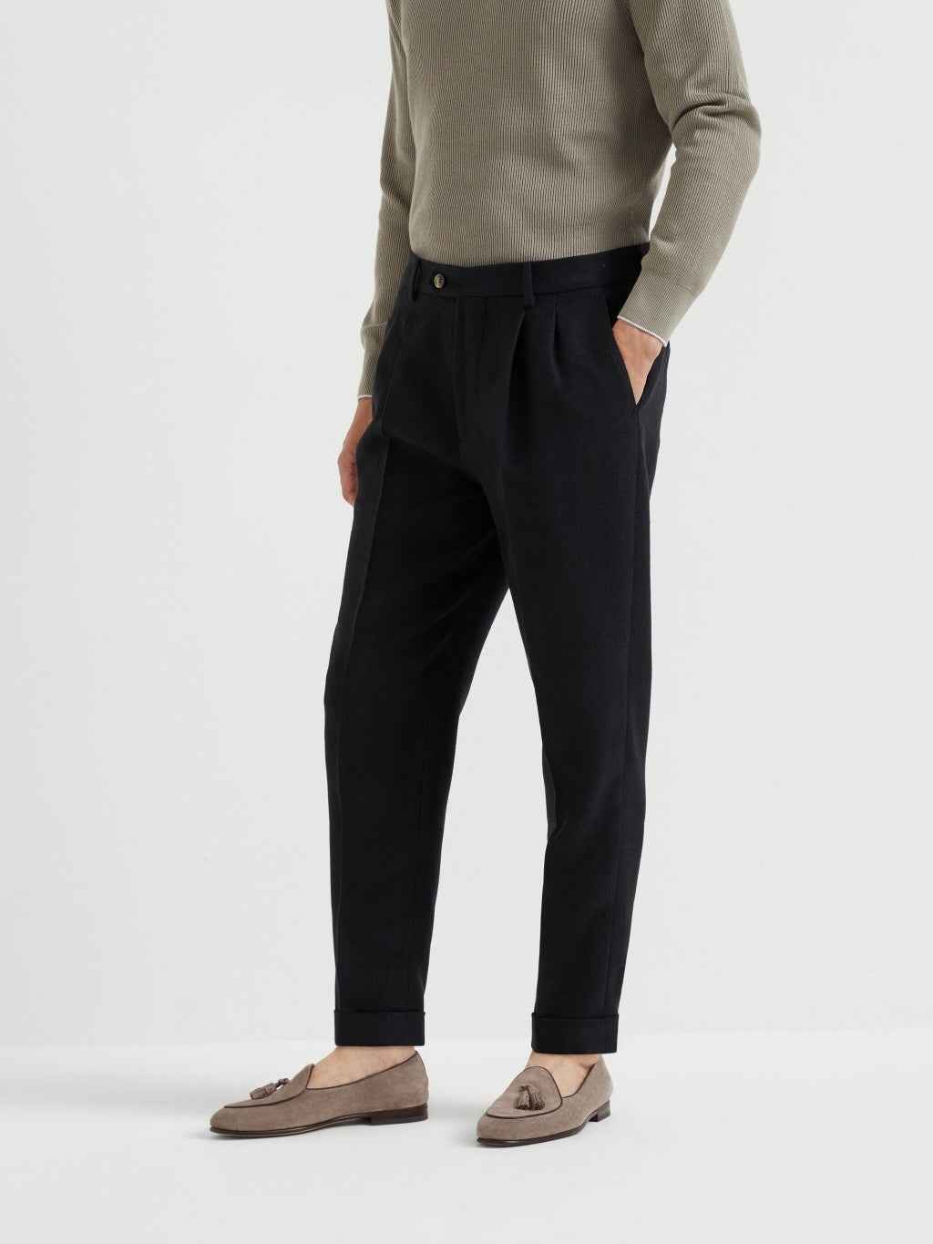 BRUNELLO CUCINELLI MEN'S BLACK LINEN SILK WOOL TROUSERS