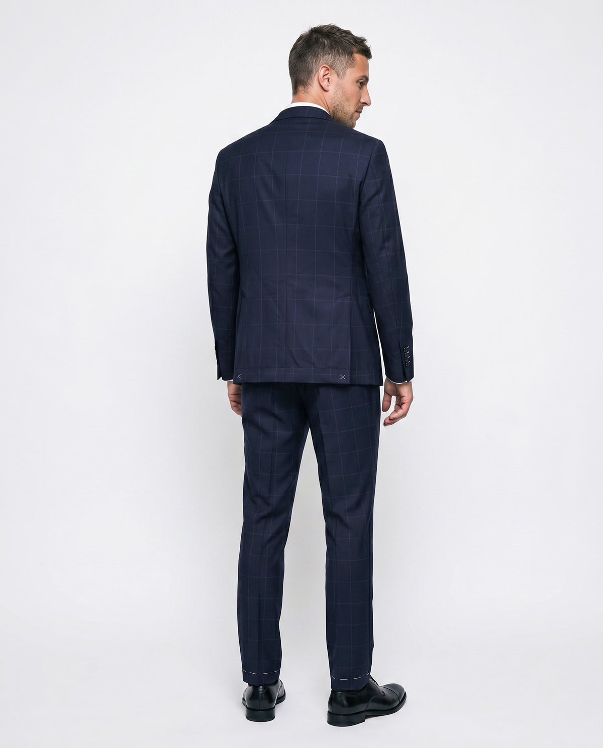 BRUNELLO CUCINELLI MEN'S NAVY VIRGIN WOOL SUIT