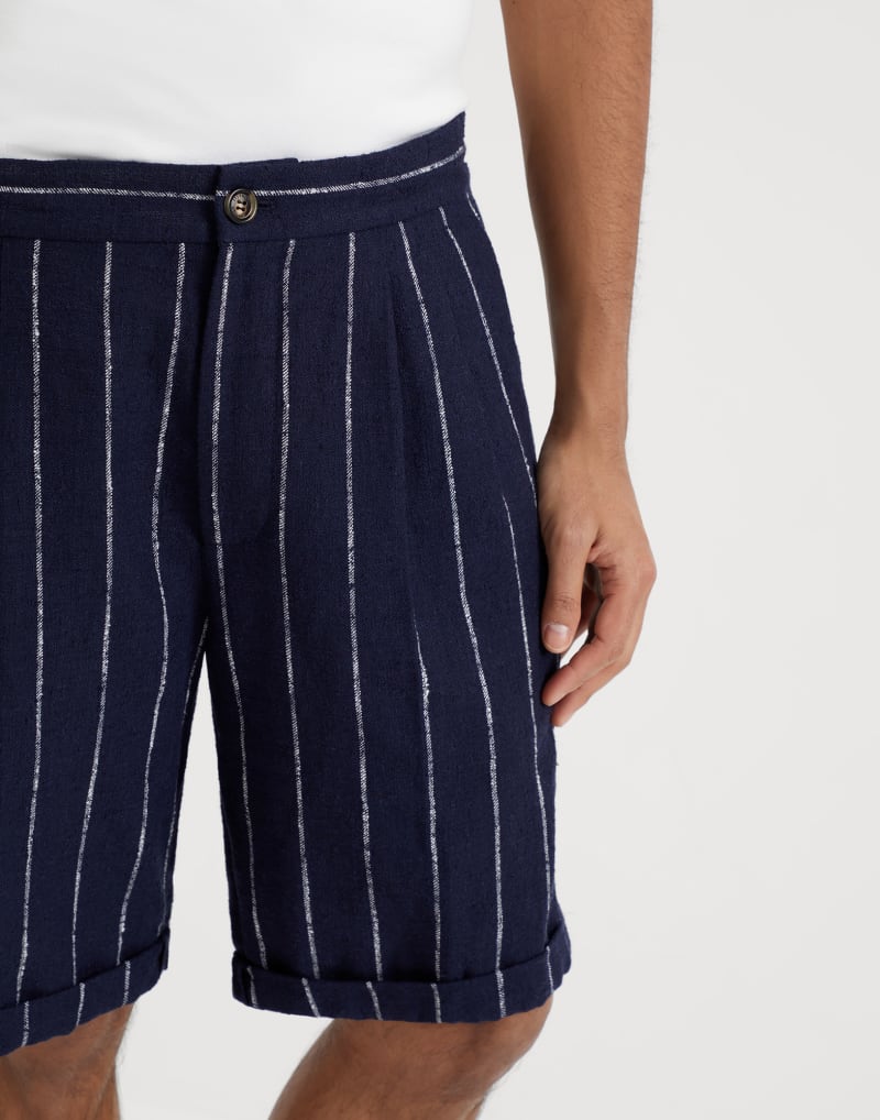 BRUNELLO CUCINELLI MEN'S NAVY STRIPED LINEN WOOL BLEND SHORTS