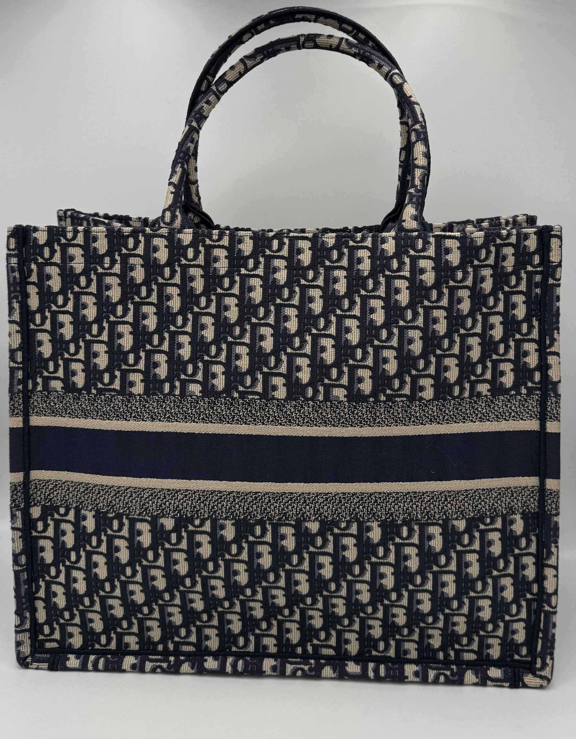 Dior DIOR TOTE BOOK Grande Tote