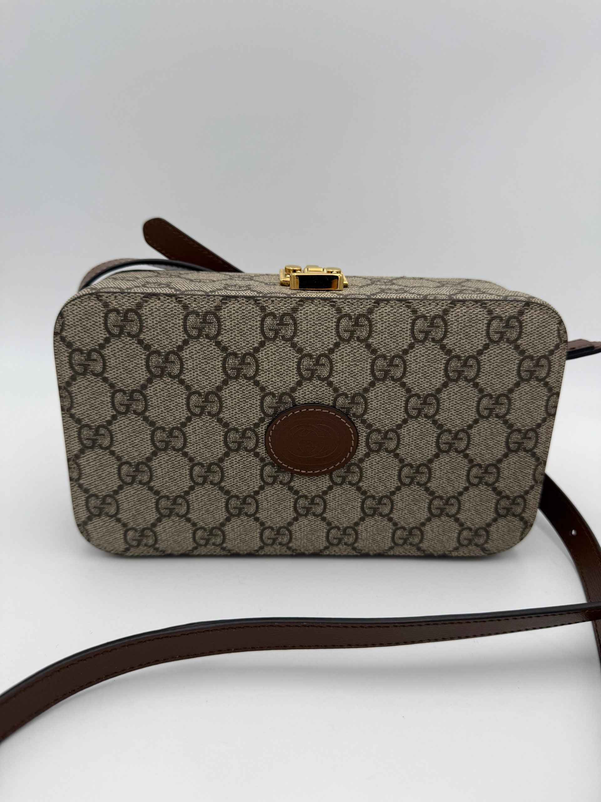 Gucci GUCCI TRUNK GG Supreme Trunk