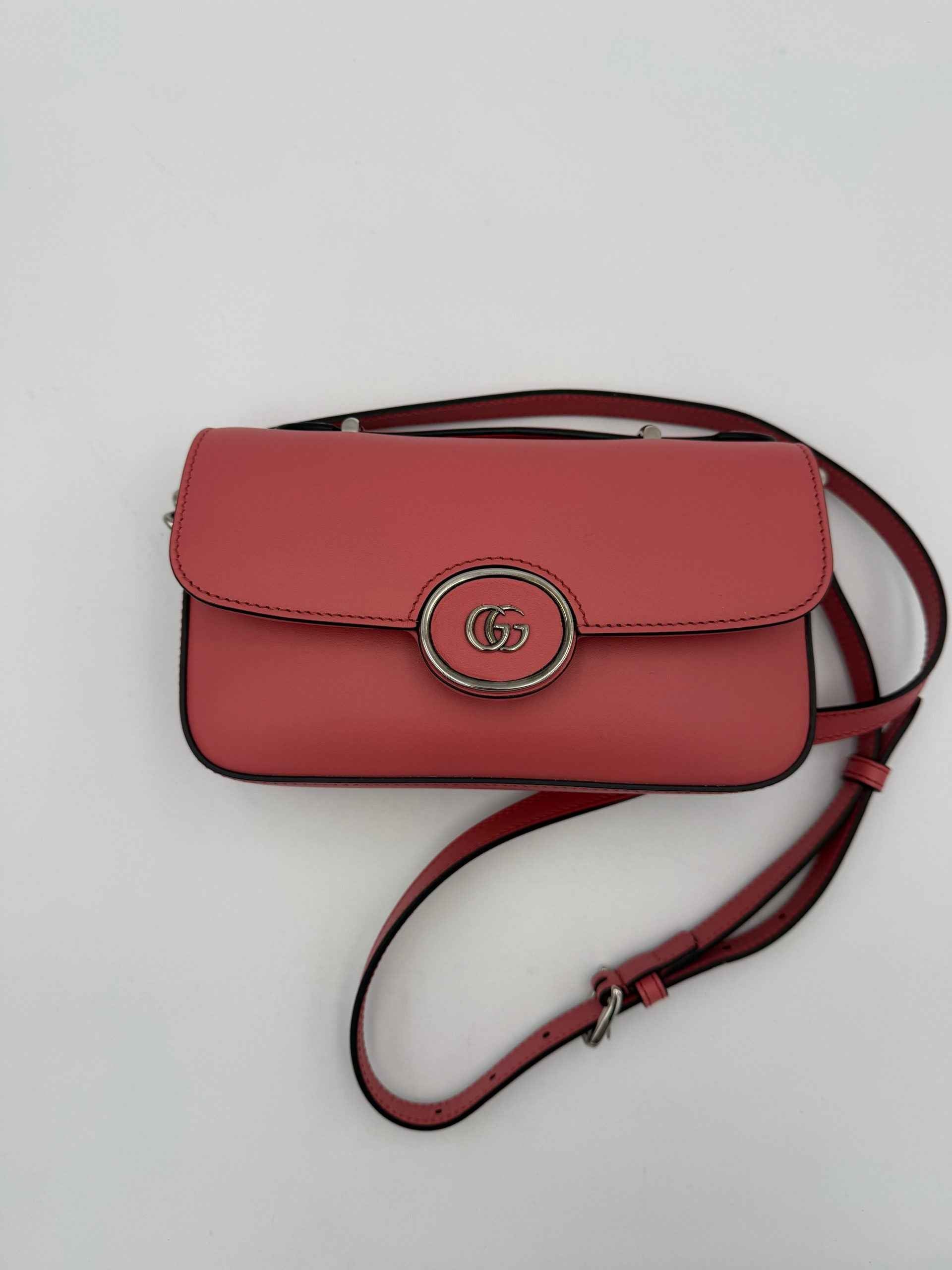 Gucci GUCCI GG Marmont in Leather Shoulder Bag