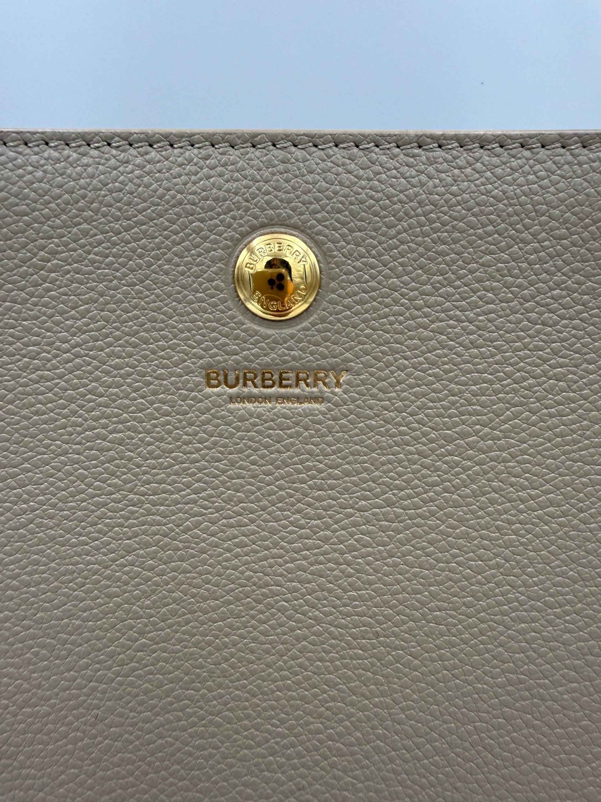 Burberry BURBERRY TITLE BAG Tote