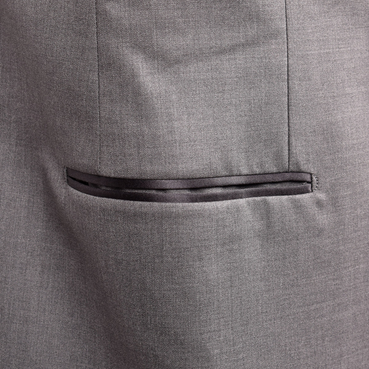 BRUNELLO CUCINELLI MEN'S GRAY WOOL SILK TUXEDO BLAZER