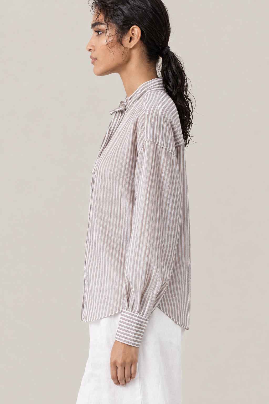 BRUNELLO CUCINELLI WOMEN'S BEIGE SILK BLEND SHIRT