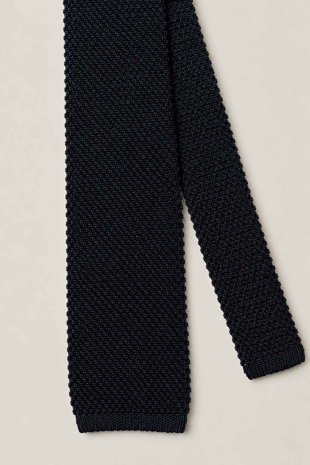 BRUNELLO CUCINELLI MEN'S NAVY SILK KNIT TIE