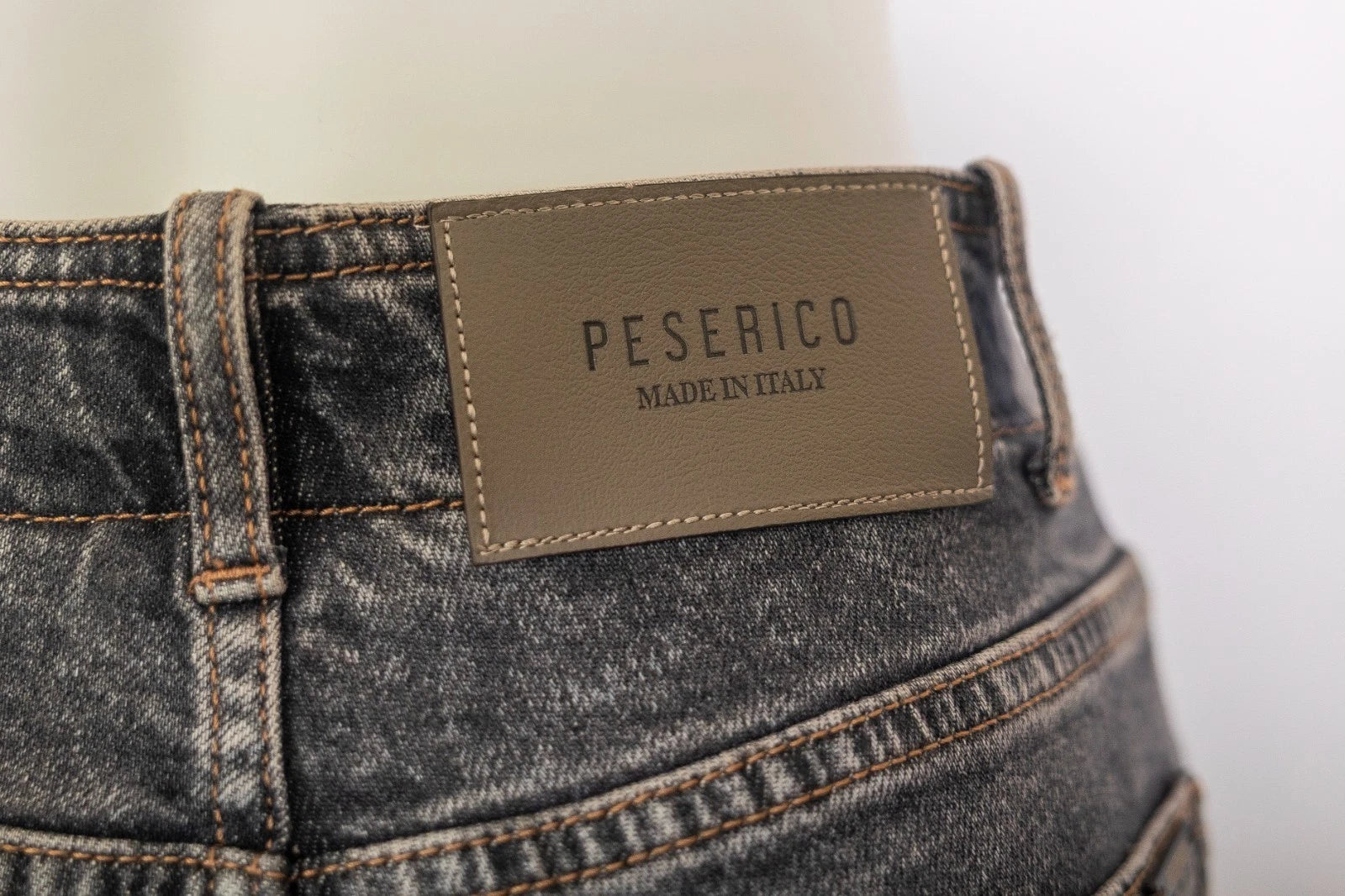 Peserico stonewash cropped jeans